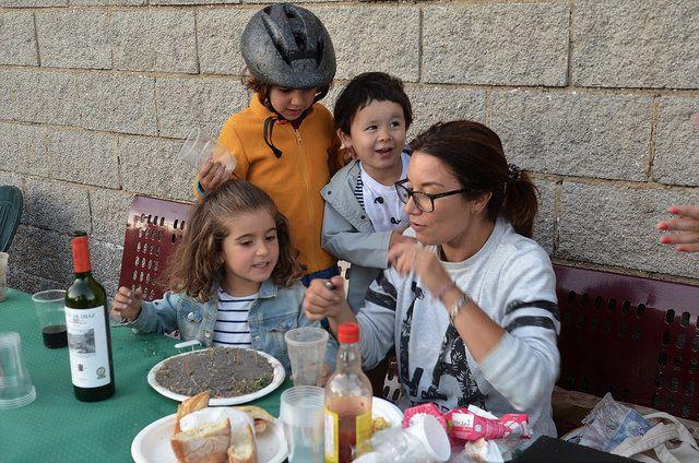 OS RECORDAMOS LA MERIENDA  VECINAL QUE HABRÁ ESTE SÁBADO 19 Y ADELANTAMOS EL CARTELFIESTA FIN DE VERANOOOOOOO